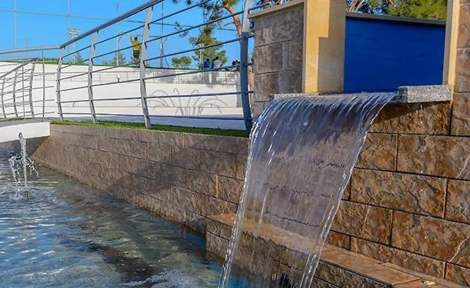 Aparthotel Cosmopolis Multi-venue Larnaca