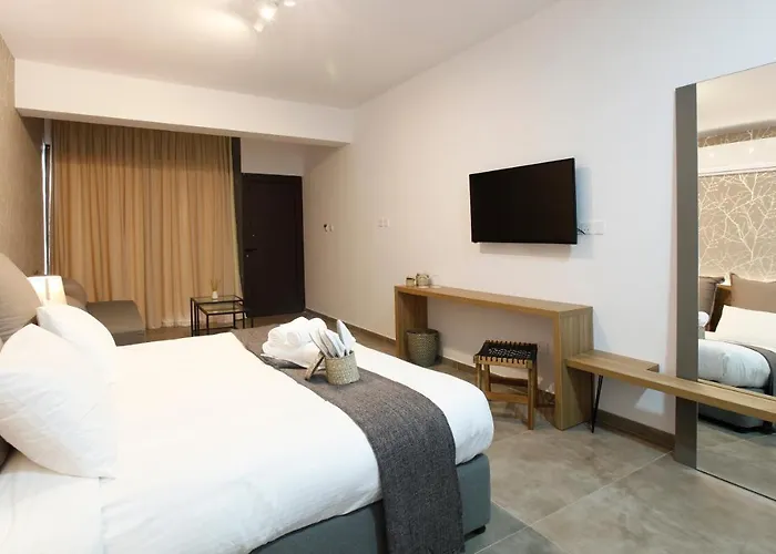 Cosmopolis Multi-venue 3*