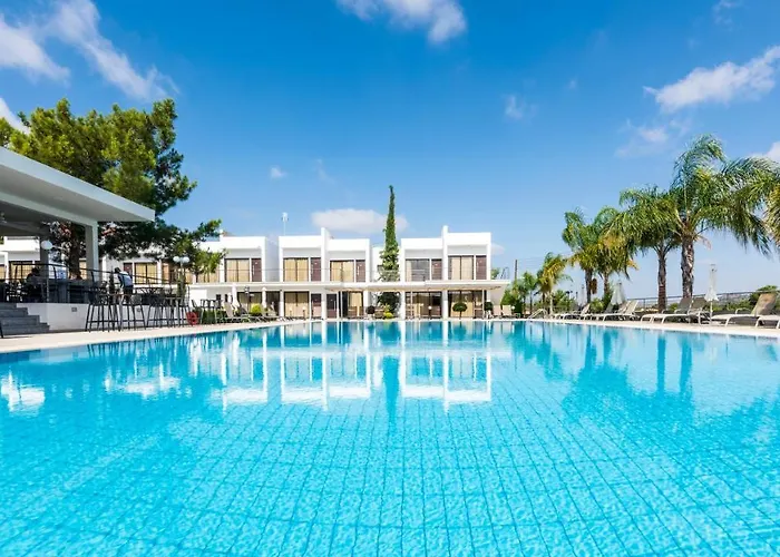 Aparthotel Cosmopolis Multi-venue