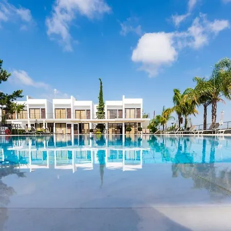 Cosmopolis Multi-venue Apart-hotel