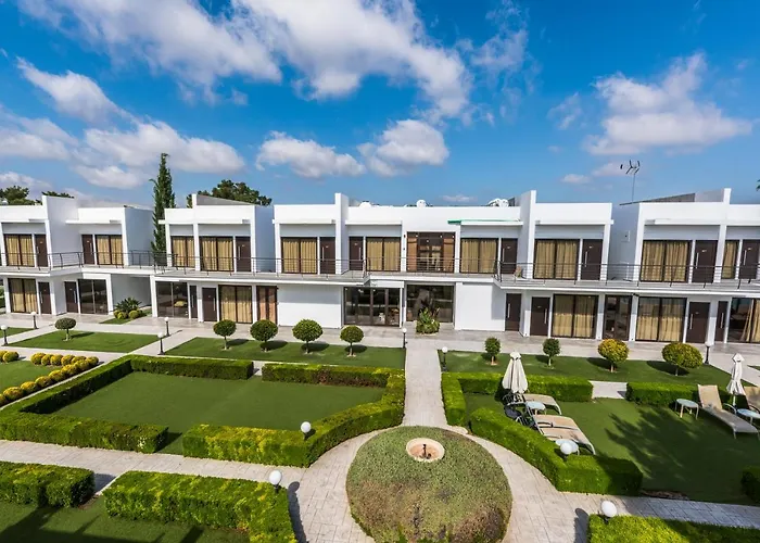 Aparthotel Cosmopolis Multi-venue 3*