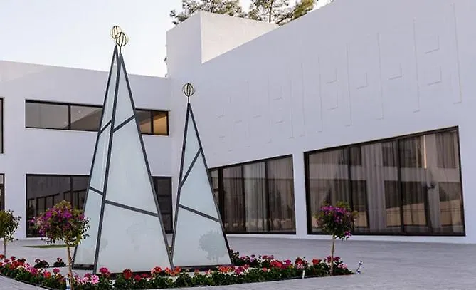 Cosmopolis Multi-venue 3* Larnaca